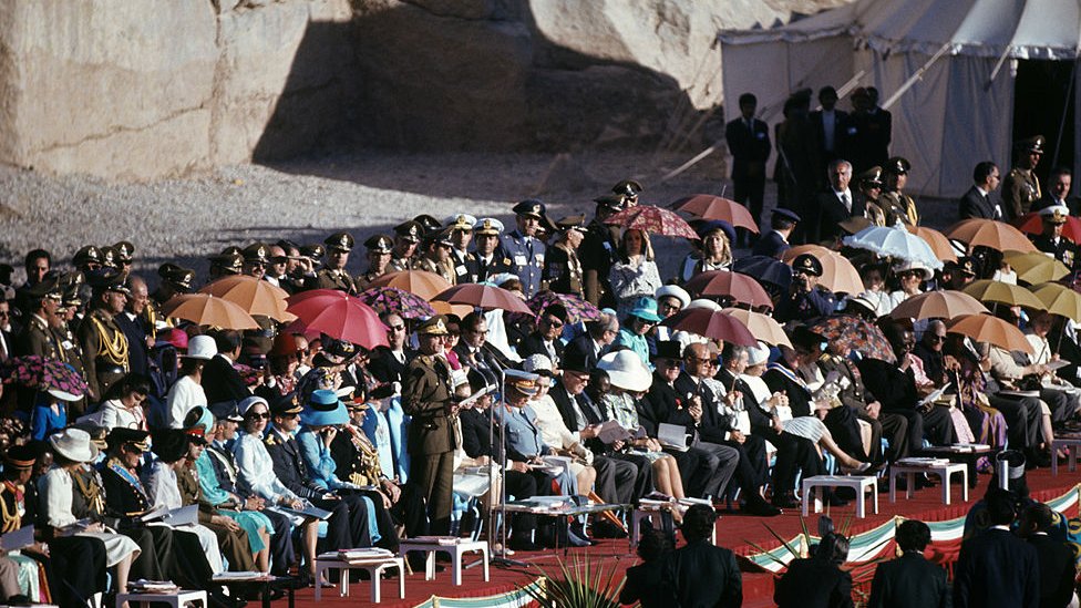 Zvanice u Persepolisu na proslavi 2.500 godina Persijskog carstva (1971)