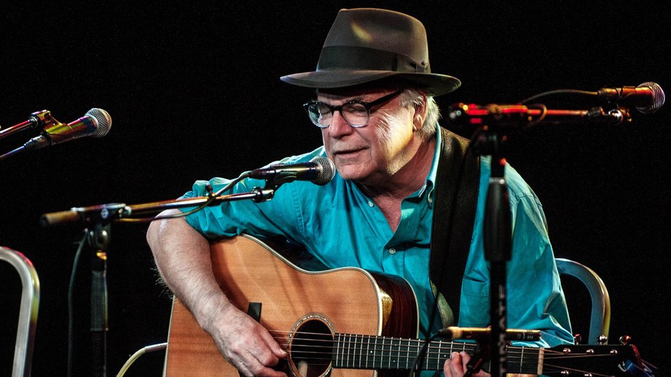 Image shows David Olney performing in 2015