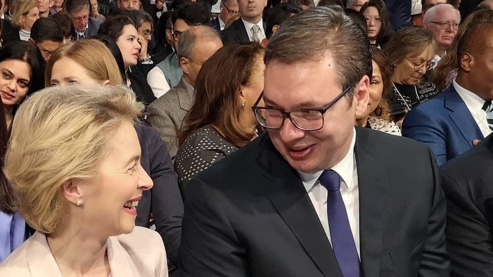 Ursula fon der Lejen i Aleksandar Vučić na forumu