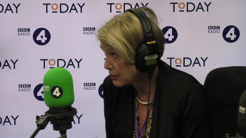 Priče o fudbalu na radnom mestu „izostavljaju žene - ograničite ih" 1 Ann Francke