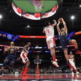 Denver bolji od Klipersa, 20 poena i 15 skokova Jokića 3