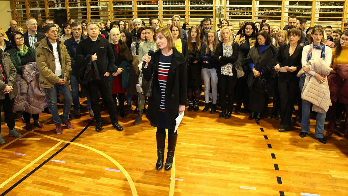 Politički diktat uz falsifikate 1