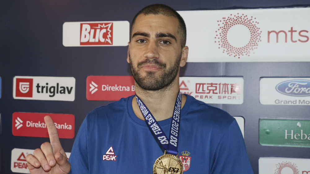 Dušan Domović Bulut: Iz dvorišta na svetsku scenu 1