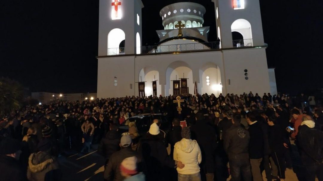 Mirne šetnje vernika i pripadnika SPC-a i večeras širom Crne Gore 1