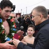 Stefanović na plivanju za Časni krst u Grockoj 1