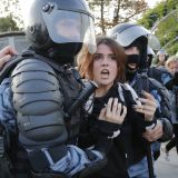 Osmoro uhapšenih u Moskvi na skupu u znak sećanja na ubijenog advokata i novinarku 11