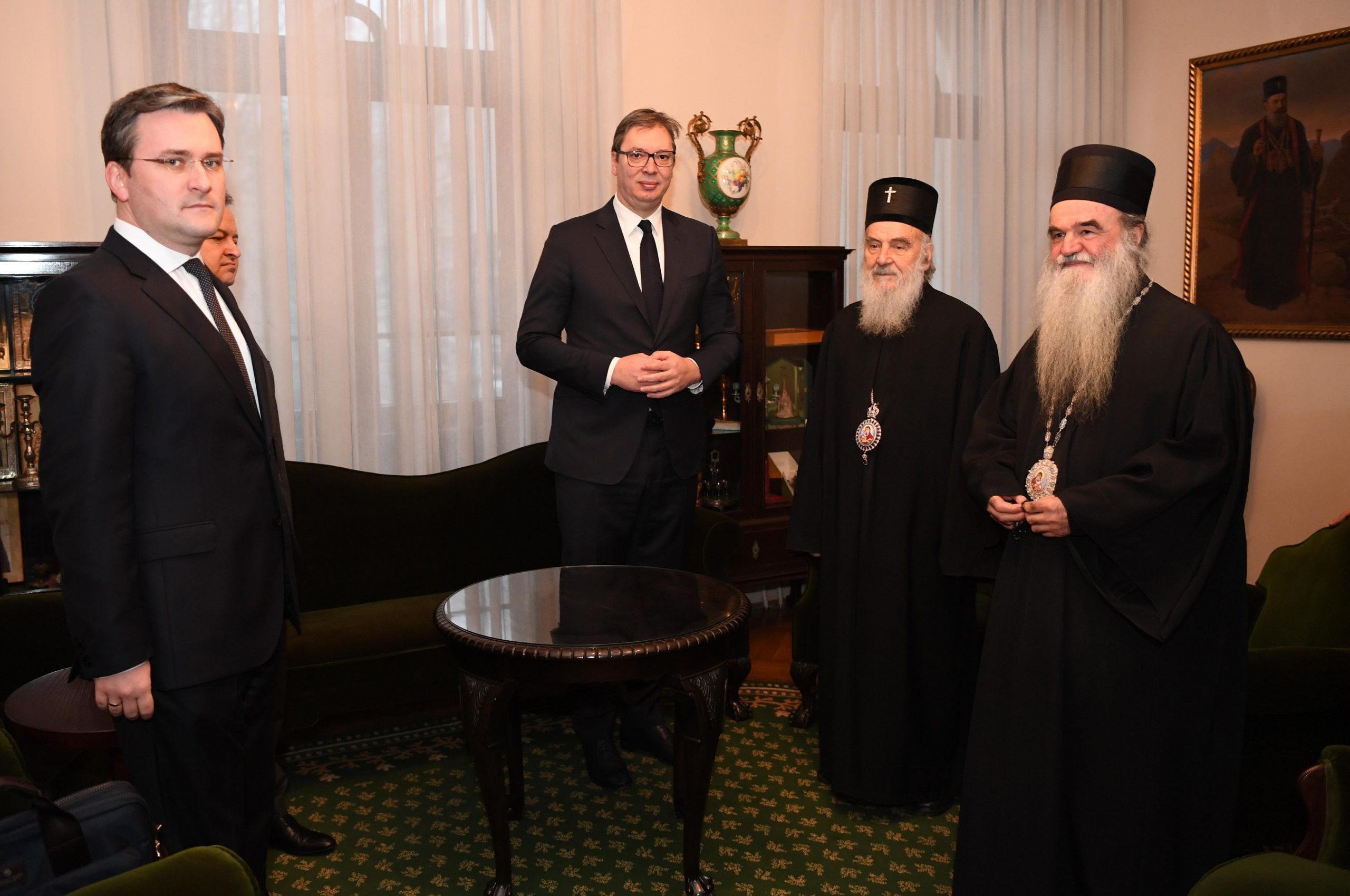 Vučić čestitao Božić patrijarhu i vernicima 1