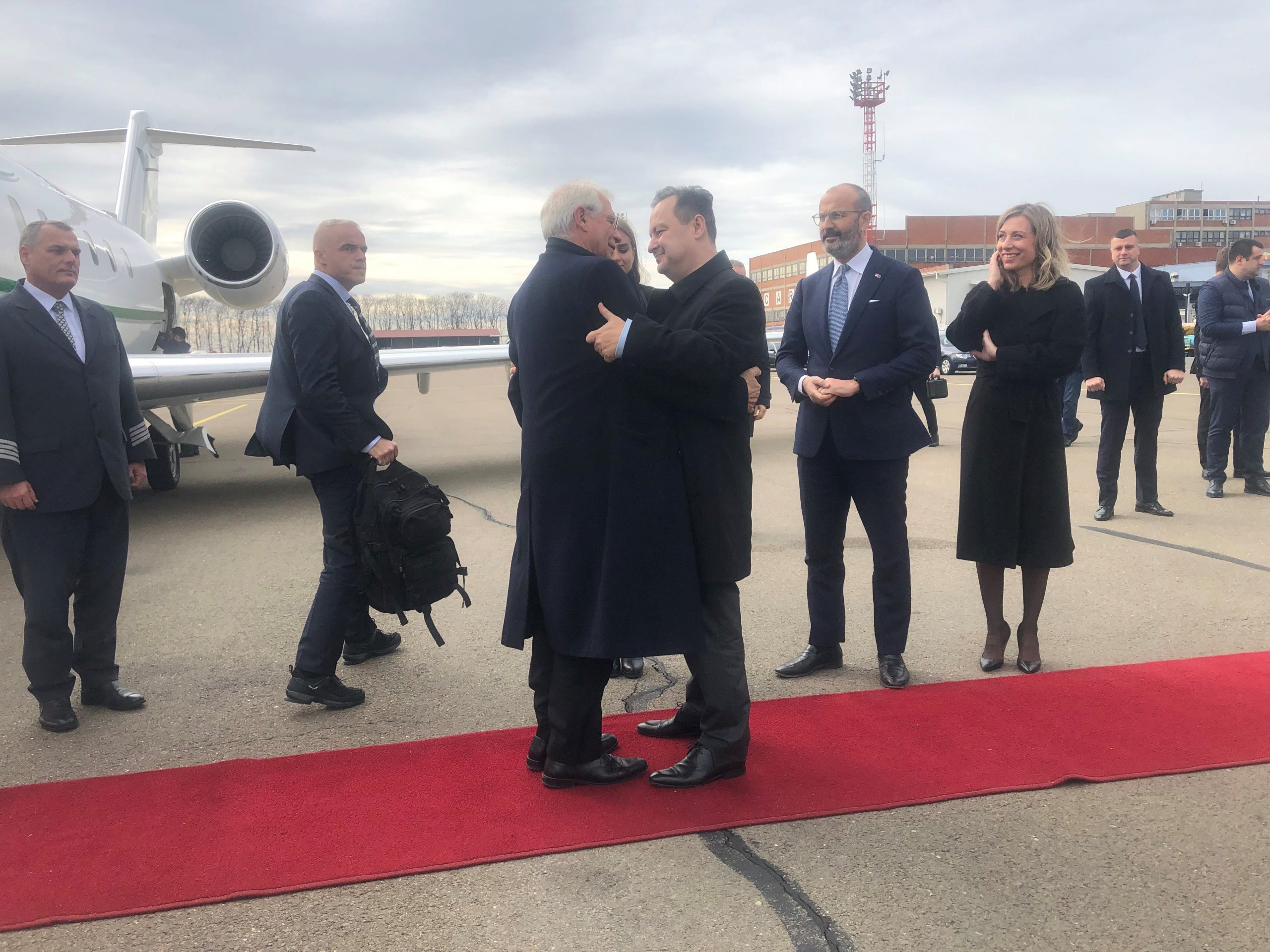 Borelj doputovao u Beograd, dočekao ga Dačić 1