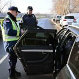 MUP počeo sa privremenim oduzimanjem vozila kod težih prekršaja: U Leskovcu oduzet auto nakon odbijanja alkotesta 6