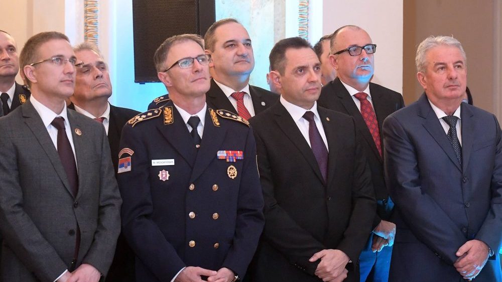 Vulin uručio Vojne spomen-medalje Andriji Mandiću i Danilu Lekoviću 1