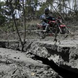 Vulkan na Filipinima se smiruje, ali erupcija nije isključena 6