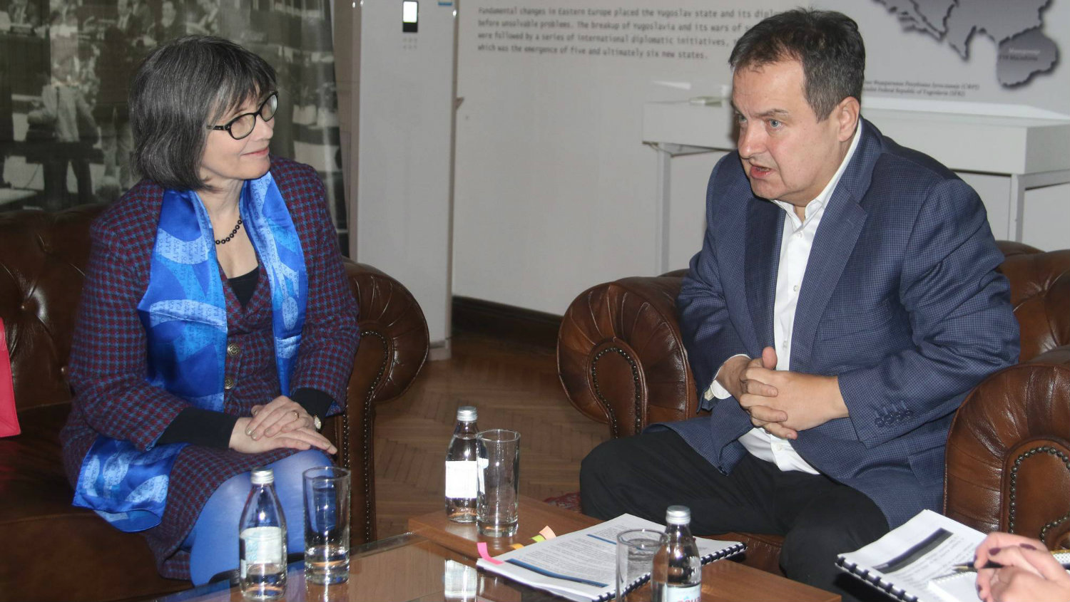 Dačić i britanska ambasadorka izrazili spremnost za unapređenje odnosa 1