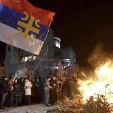 U Crnoj Gori naloženi badnjaci, manji incident na Cetinju 7