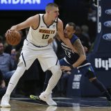 Dabl-dabl Jokića u pobedi Denvera, Kingsi izgubili posle produžetka 3