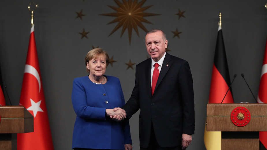 Erdogan i Merkel pozvali na trajno primirje u Libiji 1