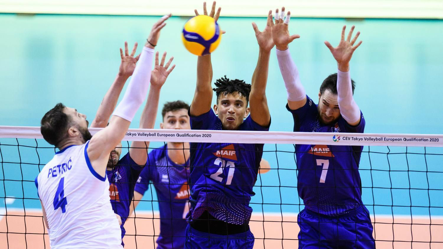 Srpski odbojkaši porazom od Francuske počeli kvalifikacije za OI 1