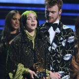 Bili Ajliš velika dobitnica na dodeli Gremi nagrada, posvećenim poginulom Kobiju Brajantu 8