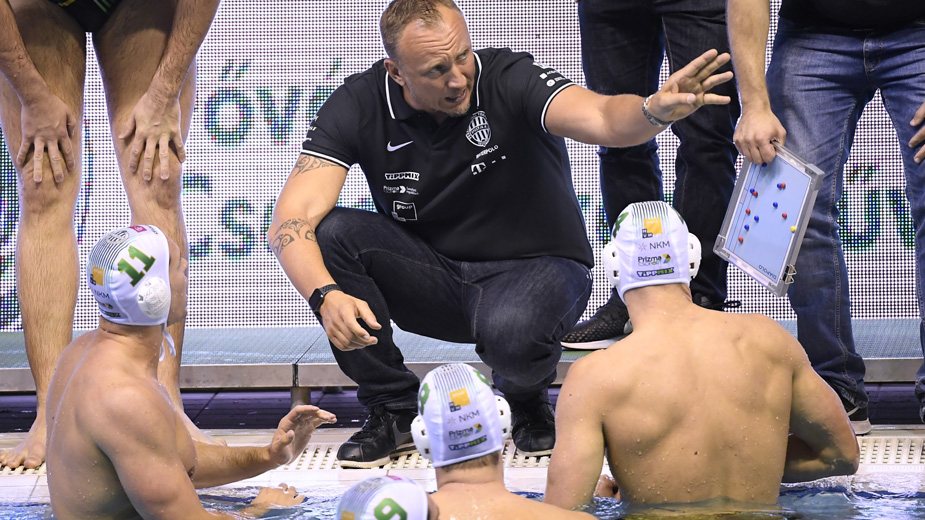 Vaterpolisti Mađarske u finalu Evropskog prvenstva 1