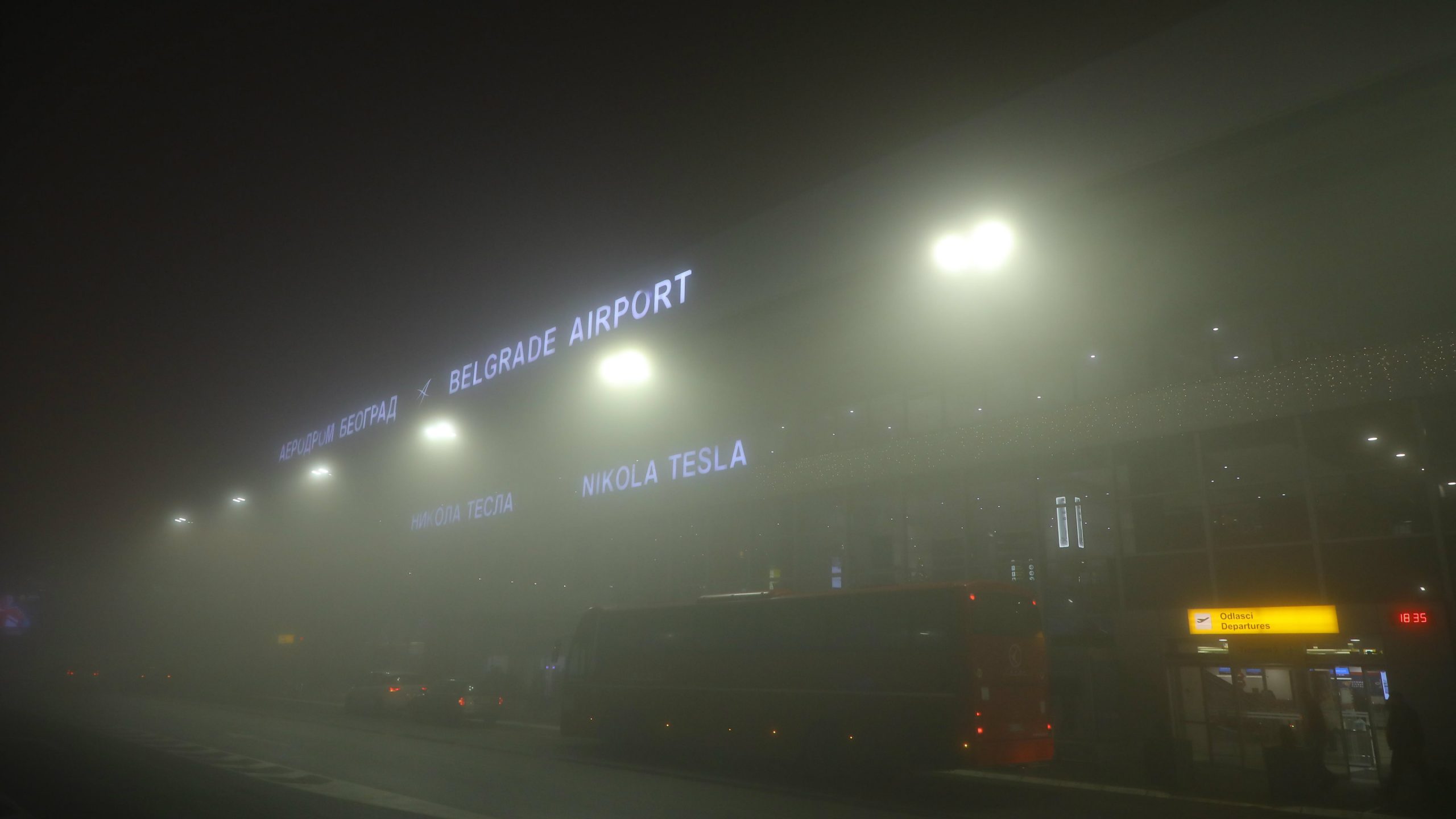 Na aerodromu "Nikola Tesla" otkazano više od 20 letova zbog magle 1