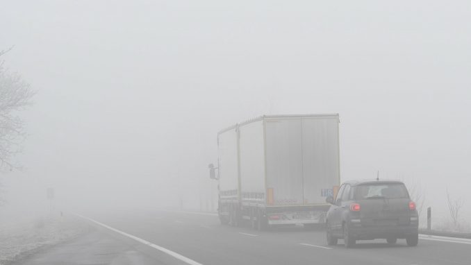 U Srbiji vreme maglovito i tmurno, magla na putevima 1