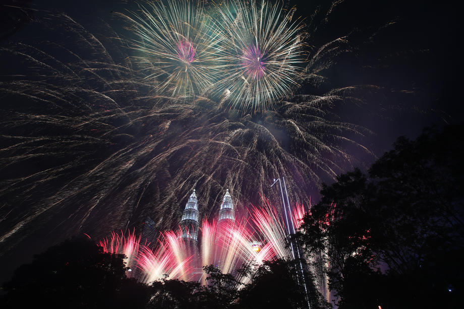 Kako su svetske prestonice dočekale 2020. godinu? (FOTO) 17