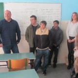 Učenici Mlekarske škole iz Pirota prikupljali pomoć za učenike iz Strelca 7