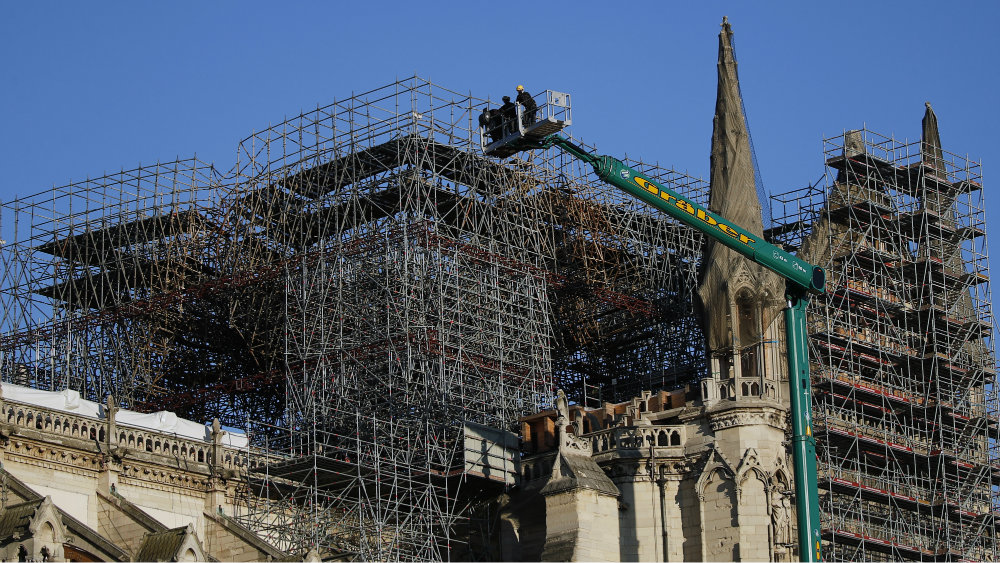 Šef obnove Notr Dama kaže da se neće žuriti sa popravkom katedrale 2