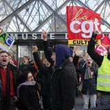 Demonstranti u Parizu upali u sedište najvećeg francuskog sindikata 9