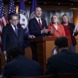 Trampovi advokati traže od Senata da ga oslobodi optužbi 13