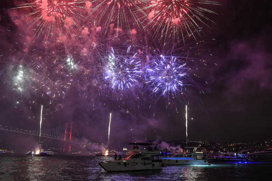 Kako su svetske prestonice dočekale 2020. godinu? (FOTO) 12