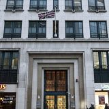 Zastava EU skinuta sa britanskog predstavništva u Briselu 11