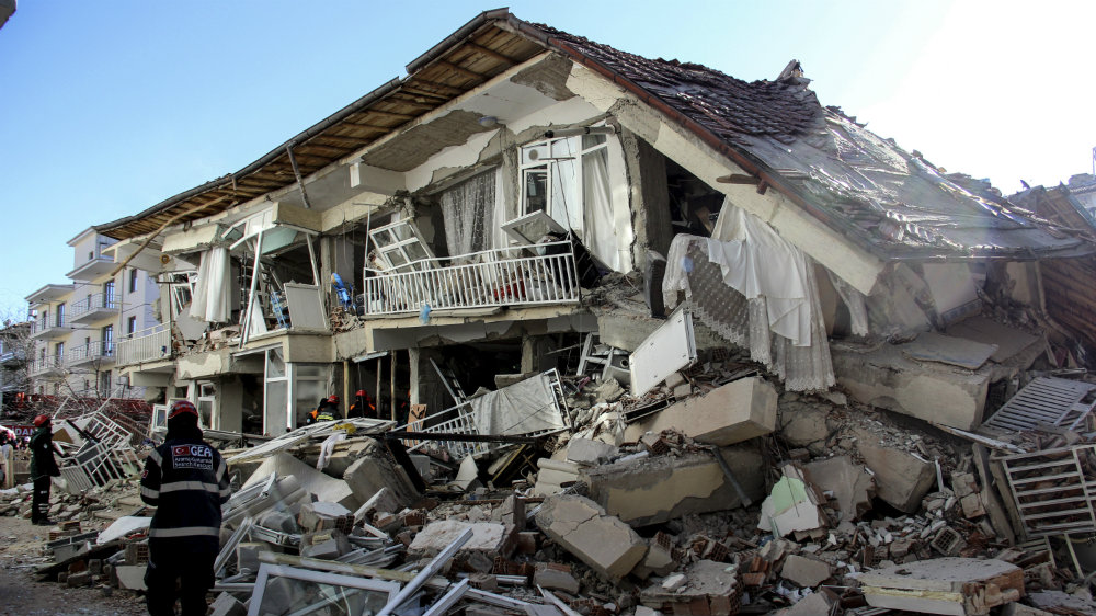 Poginulo 22, a povređeno više od 1.000 ljudi u zemljotresu u Turskoj 1