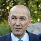 Janša: EU nema mehanizme zaštite ni šengenske ni spoljne granice od migranata 13