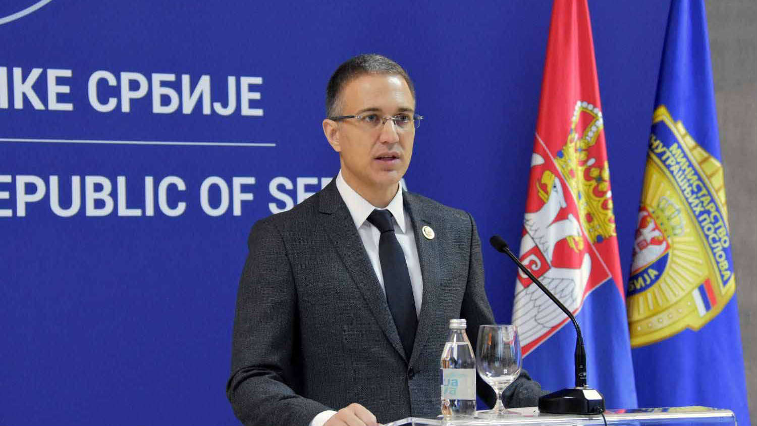 Stefanović: Policijski čas tokom noći prekršilo 150 ljudi u Srbiji 1