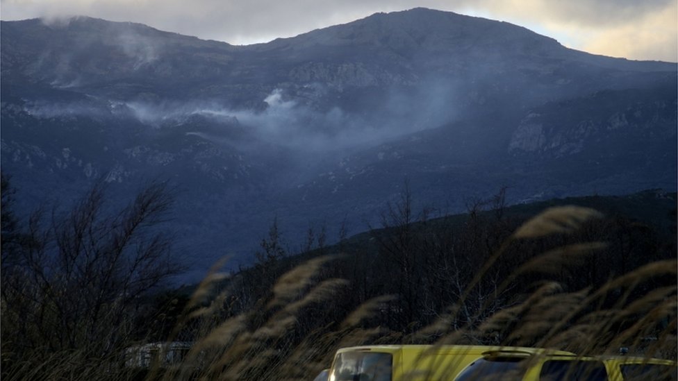 Oluja Kira usmrtila najmanje sedam osoba u Evropi 2 Vetrovi su razbuktali požar na Korzici
