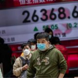 Kina u danu izgubila skoro 400 milijardi dolara 13