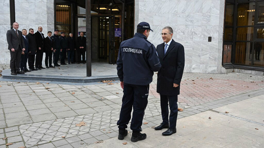 Ministar Stefanović otvorio novu zgradu Policijske stanice u Negotinu 1