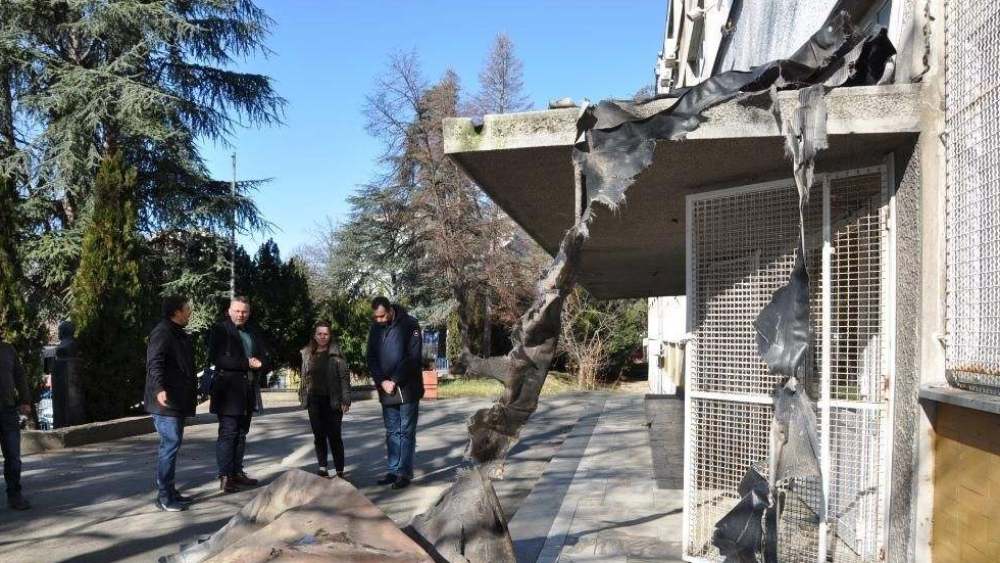 Radojičić: Grad Beograd će obezbediti novac za popravku krova škole 1