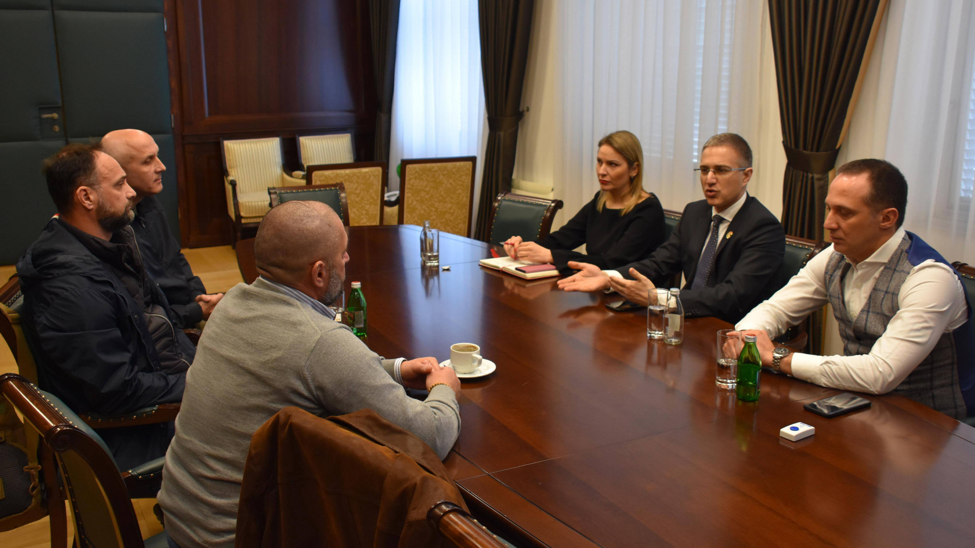 Stefanović sa veteranima razgovarao o obuci mladih policajaca 1