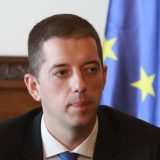 Đurić: Tahiri može da predlaže izmene Ustava ako se kandiduje i pobedi na izborima u Srbiji 5