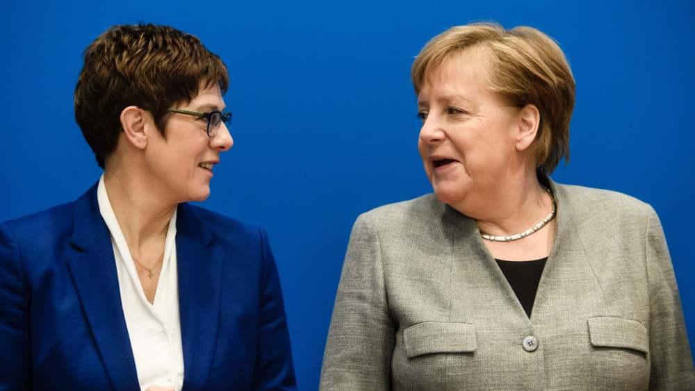 Kramp Karenbauer neće biti naslednica Merkelove 1