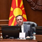 Vlada u Skoplju preporučila odlaganje velikih skupova i utakmice bez publike 8
