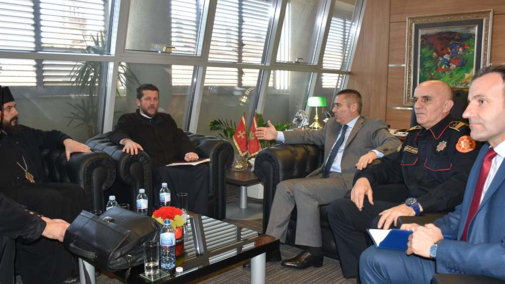 Crnogorska policija će ipak obezbeđivati litije 1