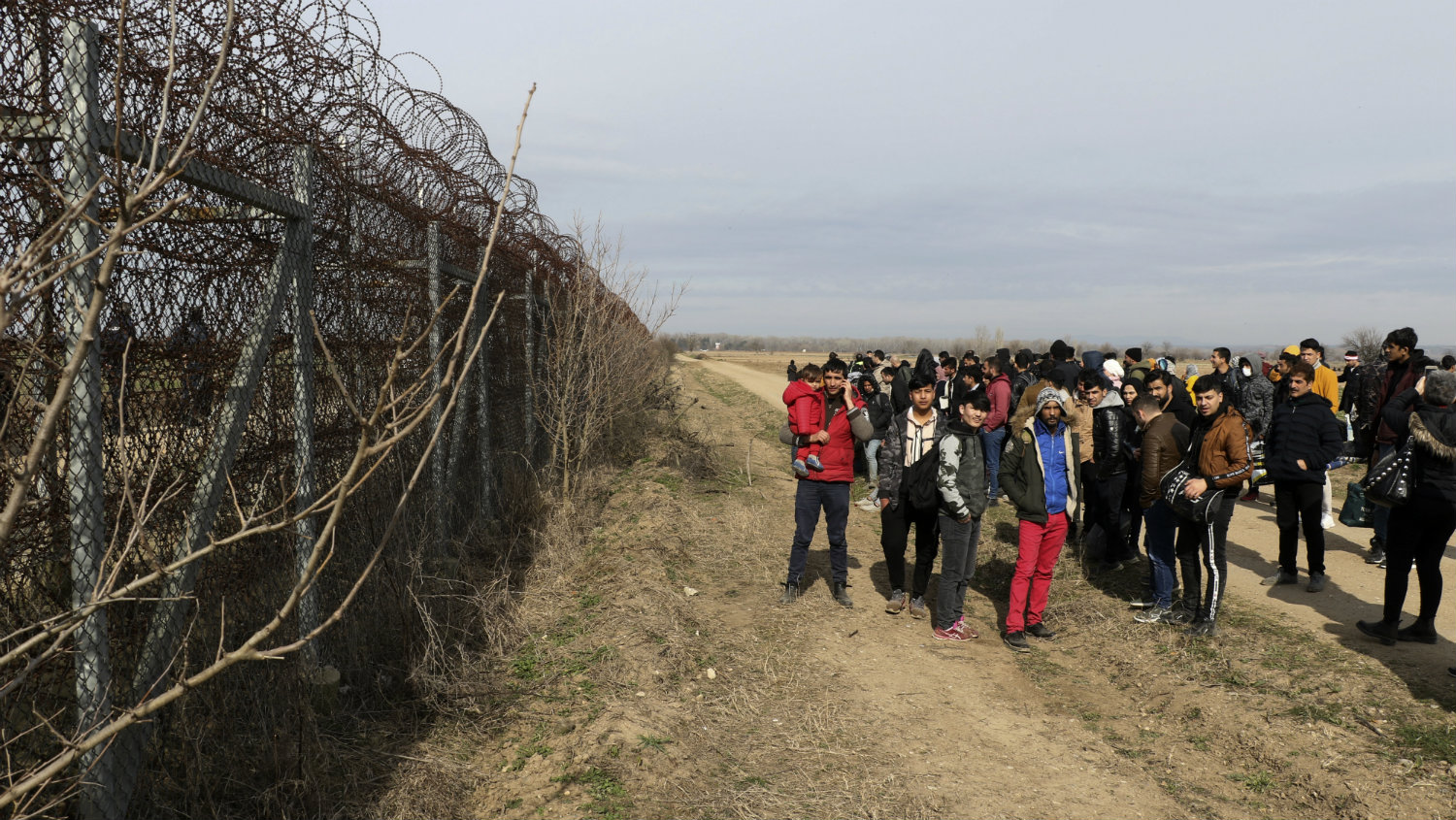 Stotine migranata blokirano u tampon zoni između Grčke i Turske 1