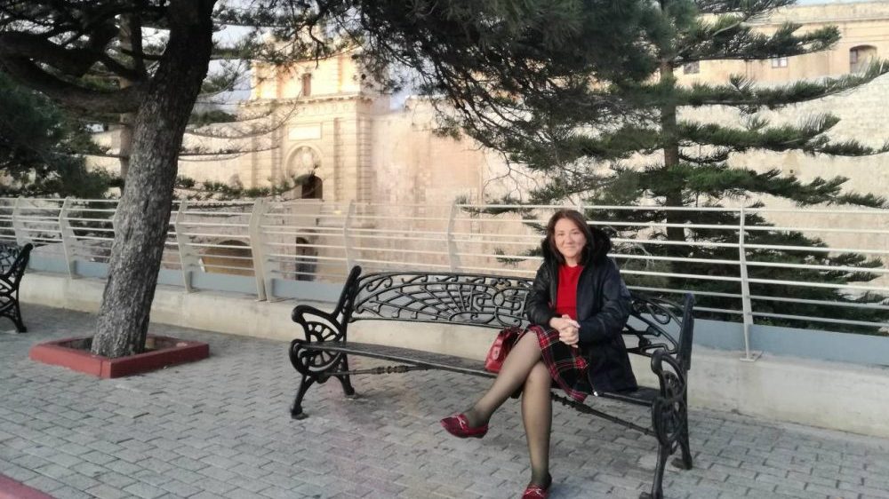 Spakuješ svoj život u dva kofera i ostaviš sve što ti je drago 1