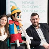 Fondacija Novak Đoković donirala više od osam miliona dinara pozorištu Pinokio 4