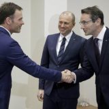 Potpisan ugovor sa Novom Ljubljanskom bankom o prodaji akcija Komercijalne banke 5