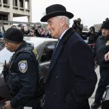 Kazna od 40 meseci zatvora za Rodžera Stona, saveznika predsednika SAD 15