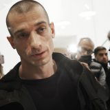 Ruski umetnik Pjotr Pavlenski priveden u Parizu 4