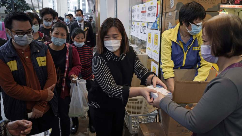 Vlasti Singapura pozvale na smirenost posle panične kupovine zbog virusa 1